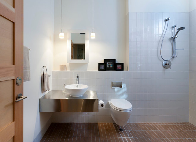 how to adapt the bathroom to a person with reduced mobility 61b0f89738642