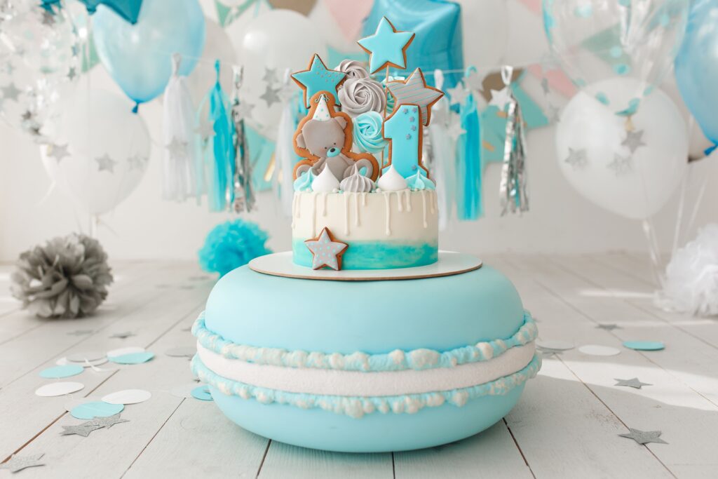 smash cake photography how to make a fun and unforgettable shoot 61b0f47bce840